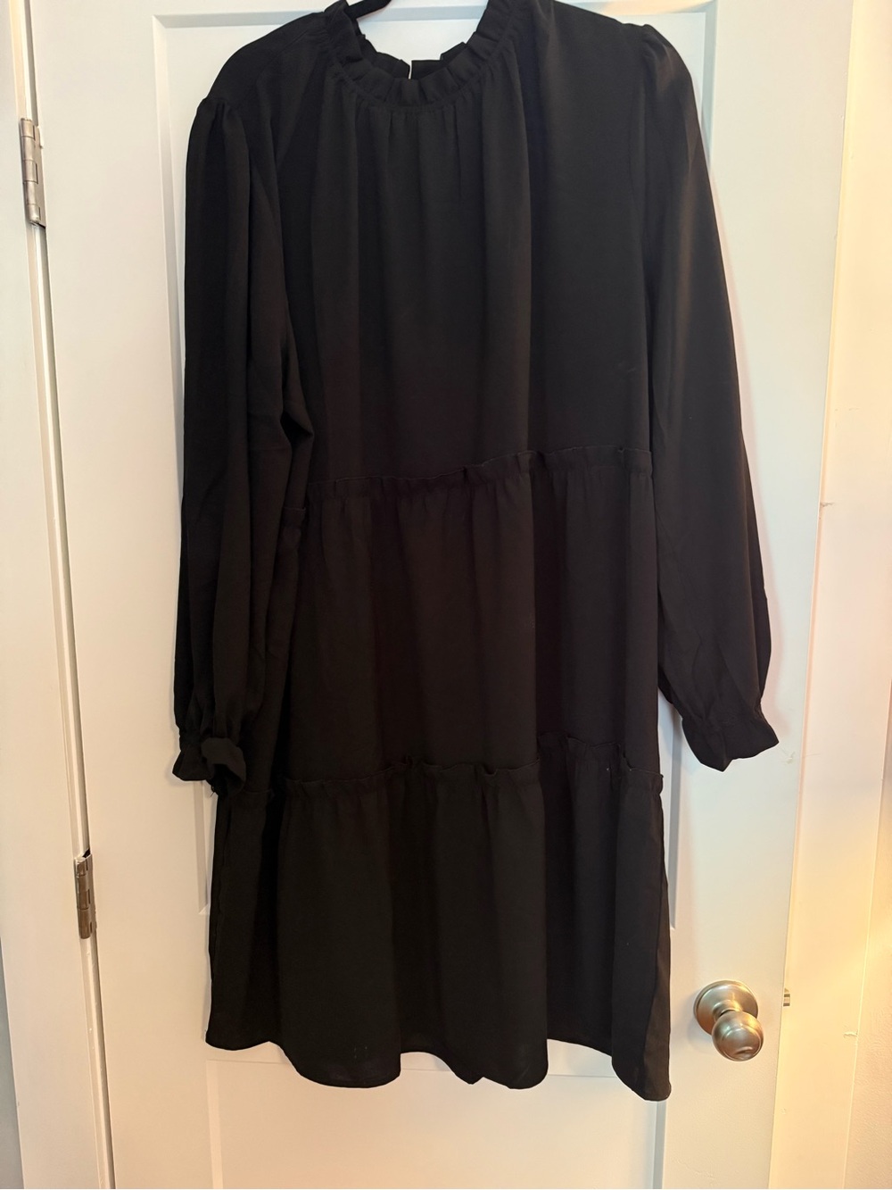 LuLaRoe Annabelle Dress 2XL Black Tiered Long Sleeve Ruffle Neck
